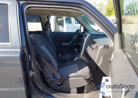 2008 Jeep Patriot Sport из США, поврежденный, VIN 1J8FT28WX8D519480